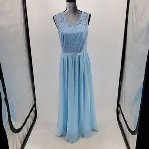 ♤ Dress Tells Sleeveless Lace and Chiffon Formal Gown Light Blue Size Large